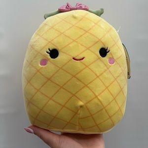 Lulu the Pineapple - Squishmallow- BNWT